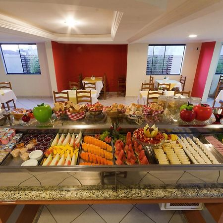 Hotel Ferraz Pouso Alegre Zewnętrze zdjęcie