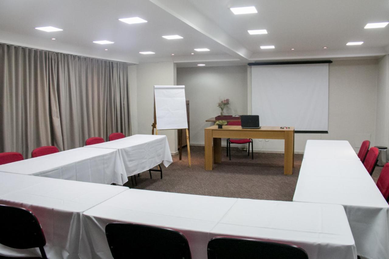 Hotel Ferraz Pouso Alegre Zewnętrze zdjęcie