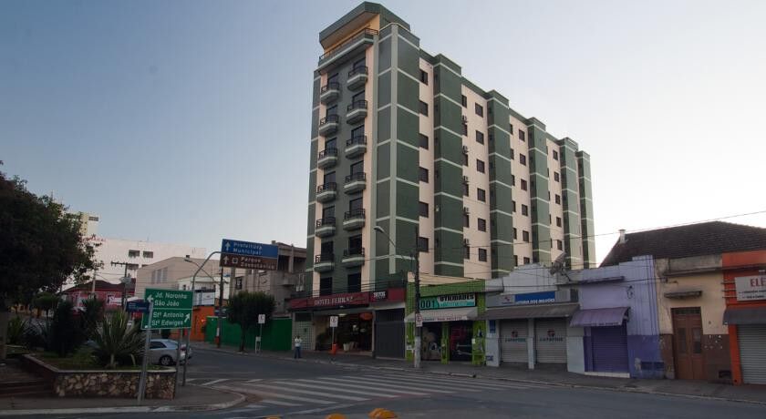 Hotel Ferraz Pouso Alegre Zewnętrze zdjęcie