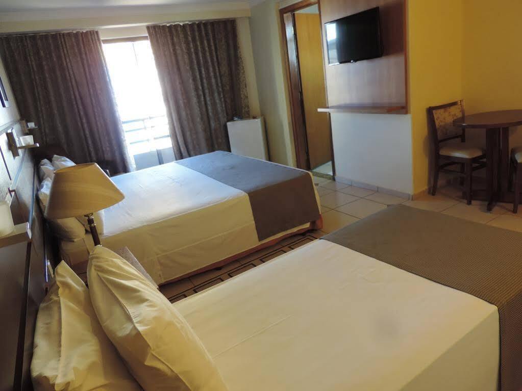 Hotel Ferraz Pouso Alegre Zewnętrze zdjęcie